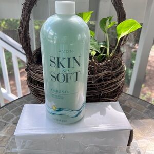 Avon Skin So Soft Original Shower Gel bonus size with pump